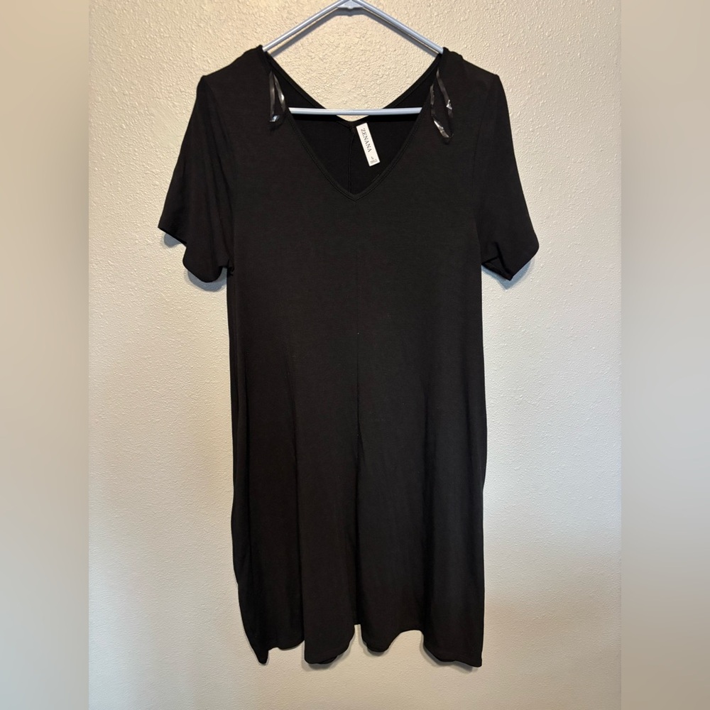 ZENANA Versatile Black V-Neck Short Sleeve Dress